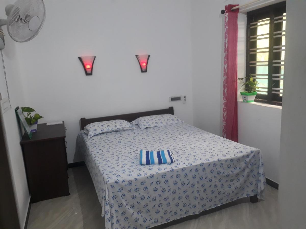 Marari Stella Vich Villa Homestay Turavūr Buitenkant foto